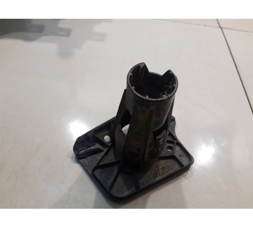 Кронштейн форсунки омывателя фар