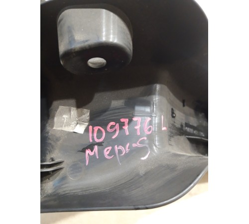 Накладка петли крышки багажника левая