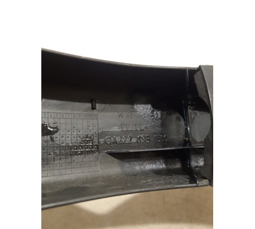 Накладка петли крышки багажника левая