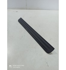 Накладка порога (передняя правая)