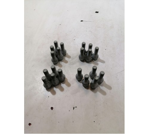 Комплект колёсных болтов 20шт