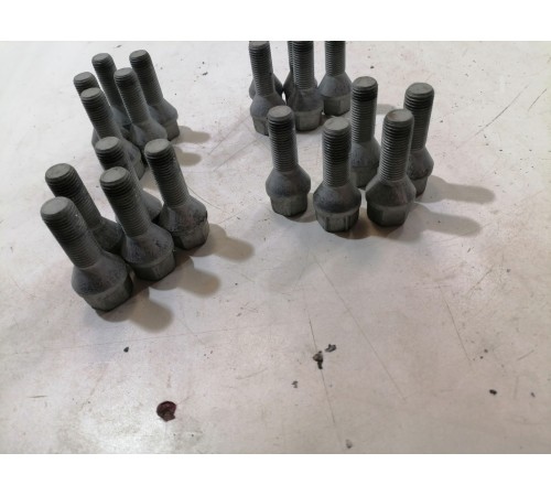 Комплект колёсных болтов 20шт