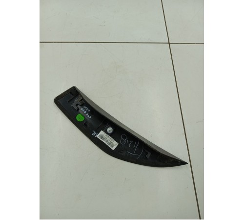 Накладка (молдинг) задняя правая