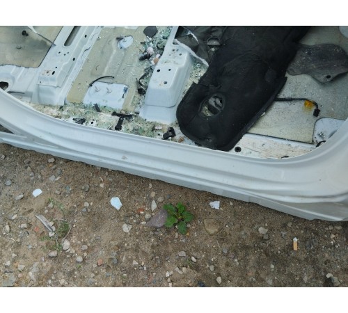 Порог со стойкой правый