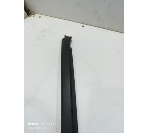 Молдинг лобового стекла правый, накладка