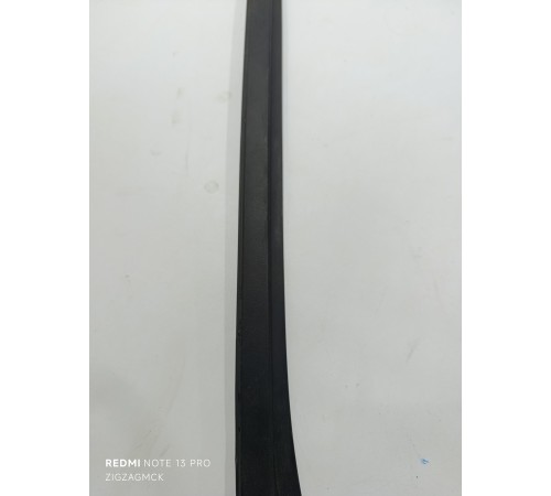 Молдинг лобового стекла правый, накладка