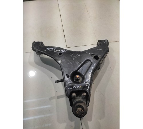 Рычаг подвески (передний, правый, нижний)