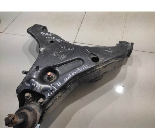 Рычаг подвески (передний, правый, нижний)