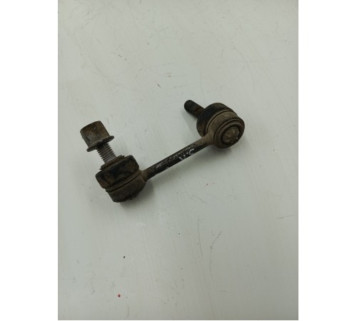 Стойка стабилизатора задняя