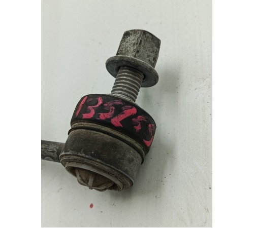 Стойка стабилизатора задняя