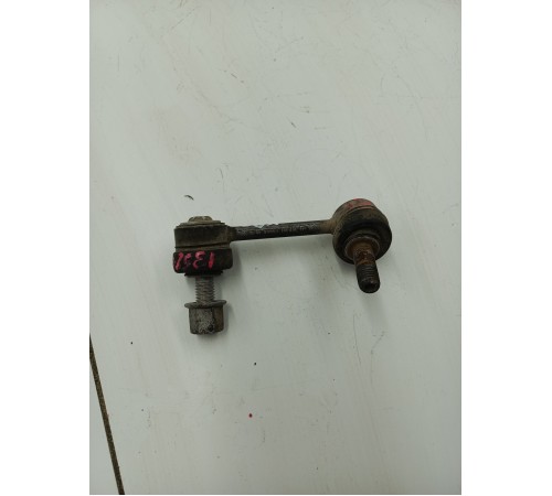 Стойка стабилизатора задняя