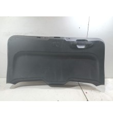 Обшивка крышки багажника