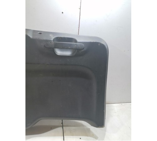 Обшивка крышки багажника