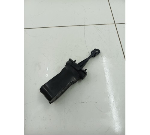 Ограничитель двери задний правый