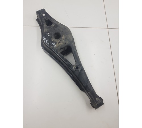 Рычаг подвески задний правый нижний
