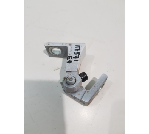 Петля двери передняя правая нижняя