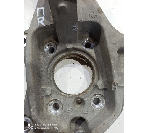 Кулак поворотный(передний правый)