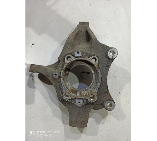 Кулак поворотный(передний правый)