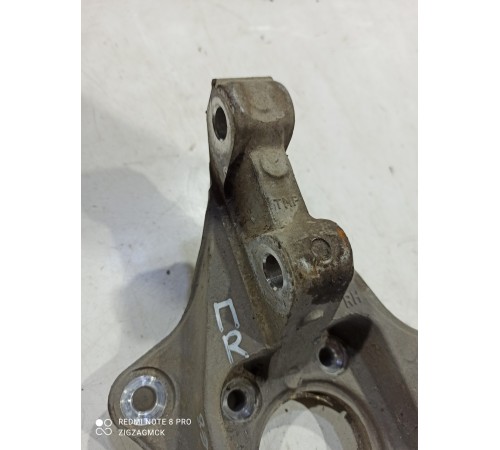 Кулак поворотный(передний правый)