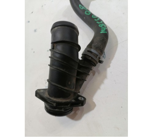 Патрубок (фланец) системы охлаждения