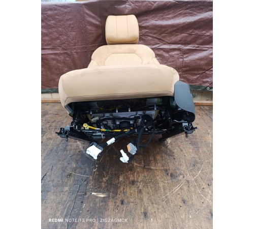 Сиденье переднее левое