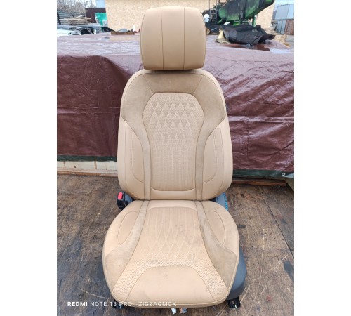 Сиденье переднее левое