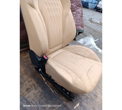 Сиденье переднее левое