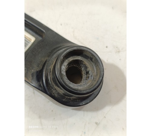 Поволок стеклоочистителя левый , водительский