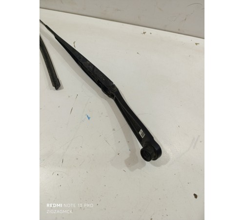 Поволок стеклоочистителя левый , водительский