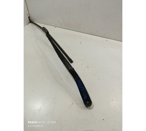 Поволок стеклоочистителя левый , водительский