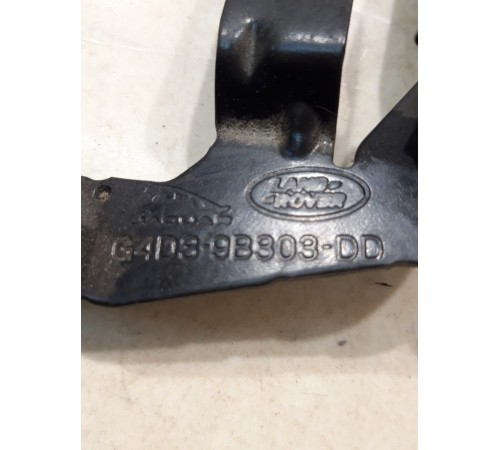 Кронштейн патрубков