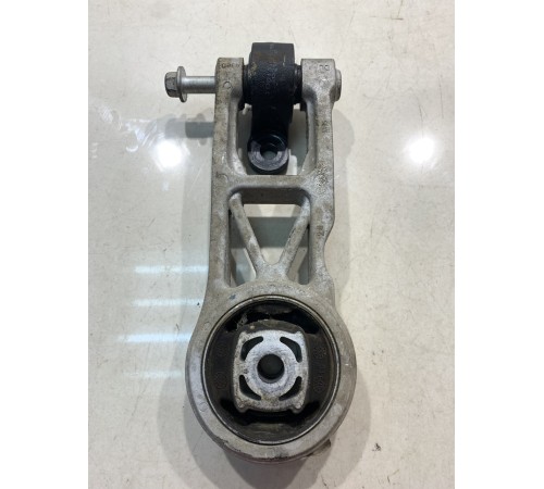 Опора двигателя