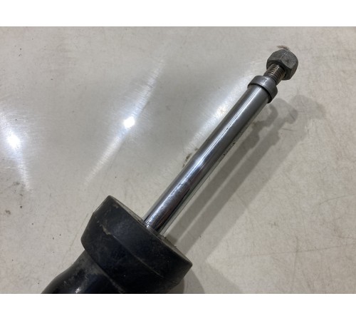 Амортизатор (задний, левый)