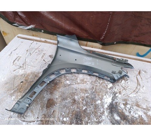 Крыло переднее левое