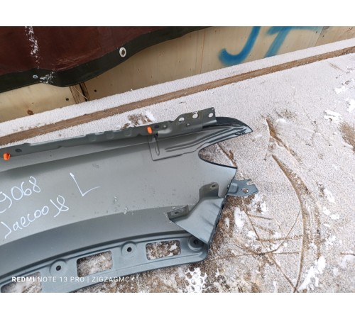 Крыло переднее левое