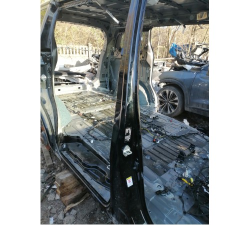 Порог со стойкой (правый)