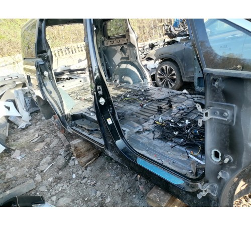 Порог со стойкой (правый)