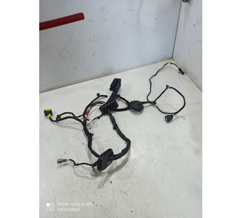 Электропроводка двери (передняя правая)