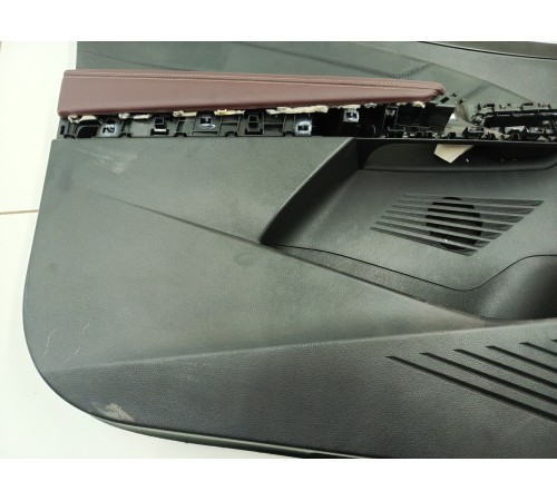 Обшивка двери передняя левая