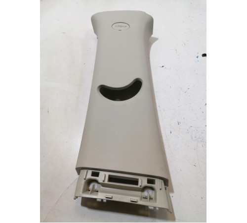 Обшивка центральной стойки правая верхняя