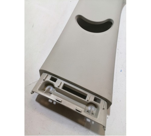 Обшивка центральной стойки правая верхняя