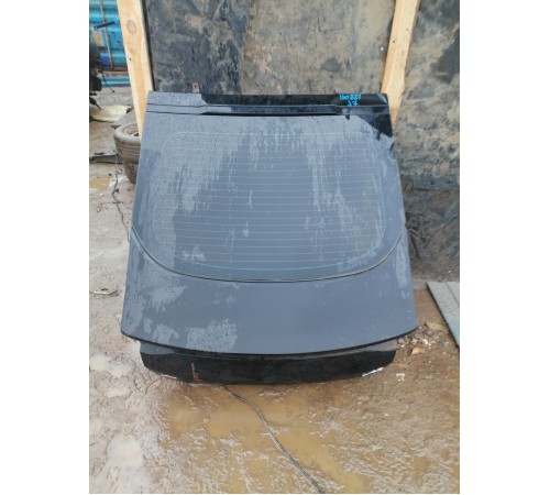 Крышка багажника со стеклом