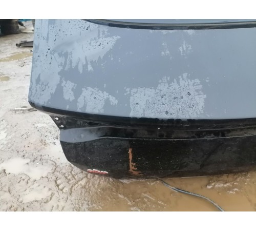 Крышка багажника со стеклом