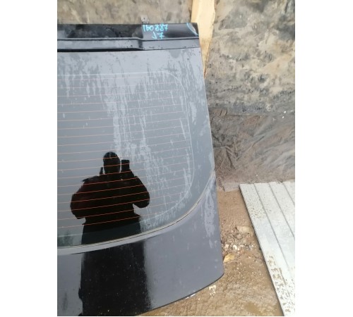 Крышка багажника со стеклом