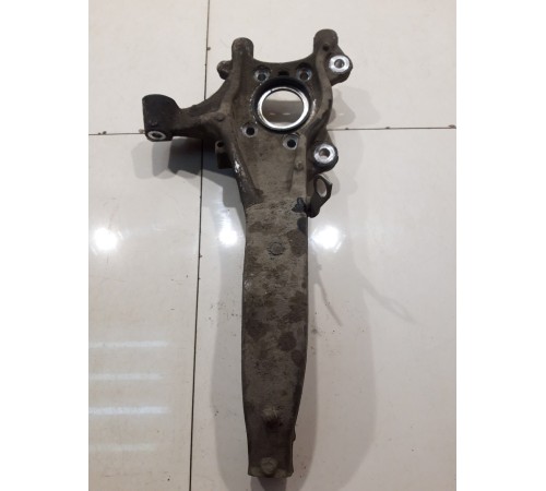 Кулак поворотный (передний, правый)