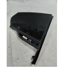 Глухое стекло заднее правое