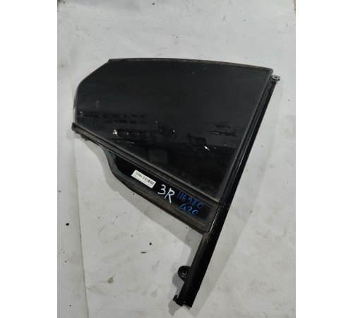 Глухое стекло заднее правое