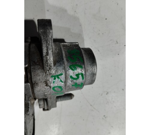 Ролик натяжителя