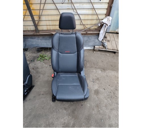 Сиденье переднее левое