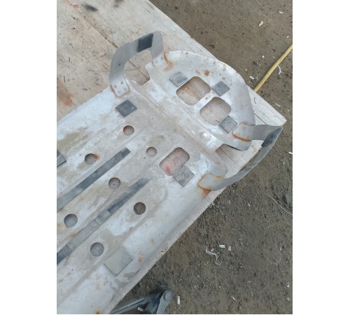 Защита топливного бака металлическая